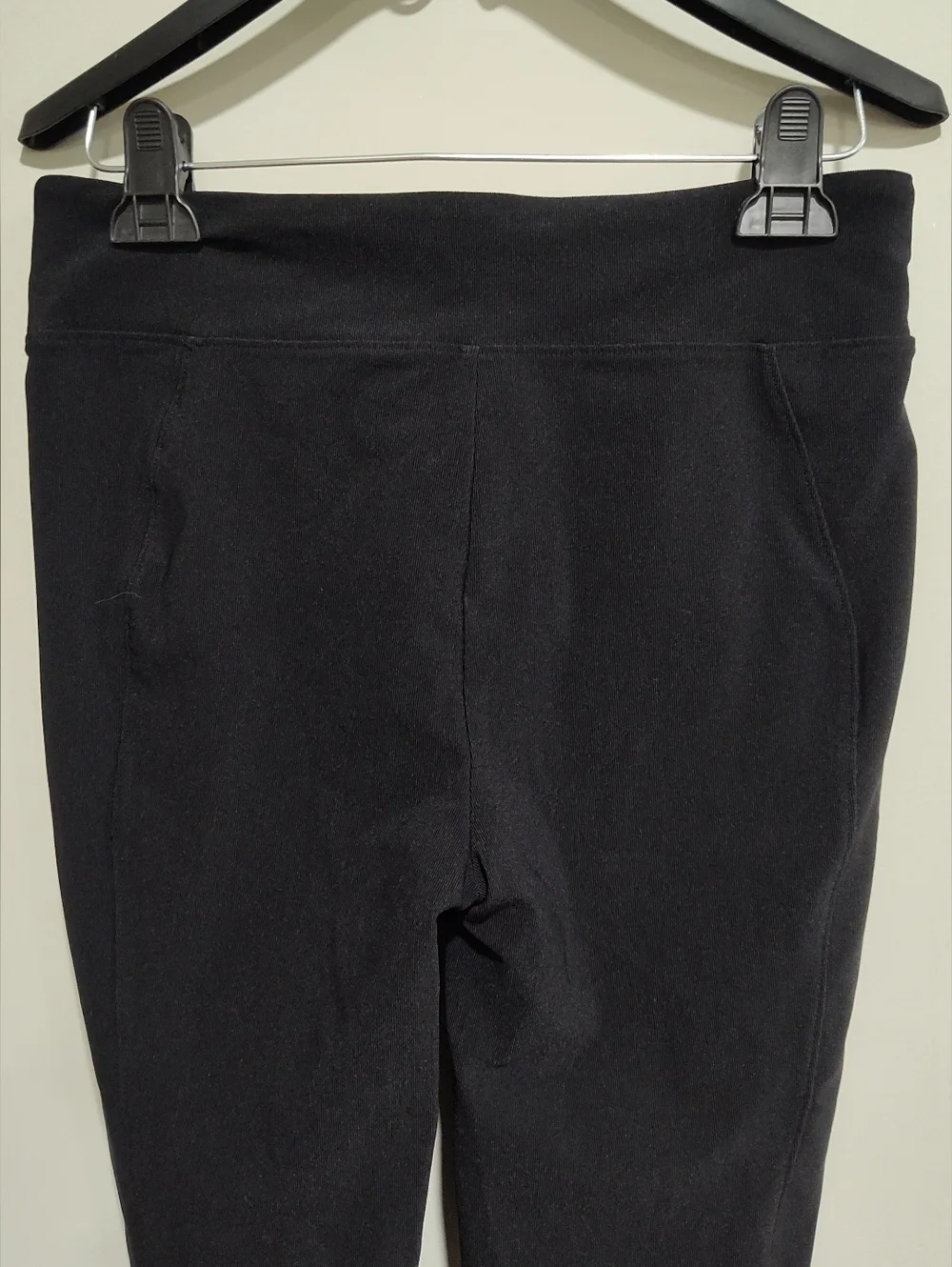 Assets by Spanx Women's Size Large Black Pants Leggings, Knit, Stretchy, Comfy - Picture 6 of 10